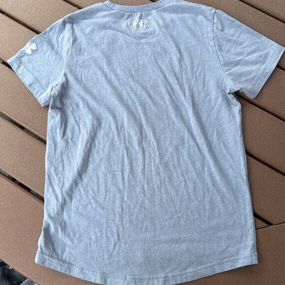 Lot of 3 Youth Medium Under Armour Maroon and Light Gray Tees - Picture 12 of 15